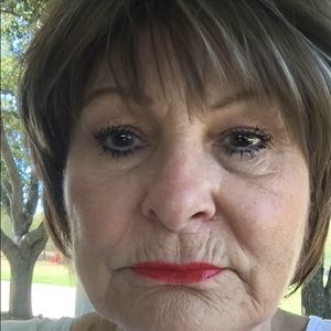 Meet your Posher, Angie